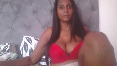 Snapshot of indianjasmin chatting on February 2025 06:11:02 AM priya online show from February 2025 06:11:02 AM