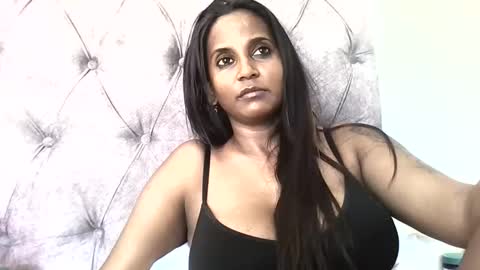 Snapshot of indianjasmin chatting on November 2025 07:52:02 AM priya online show from November 2025 07:52:02 AM