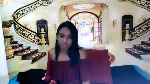 Leah online show from December 2024 10:41:01 PM