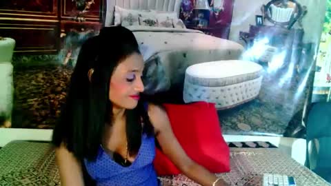 Leah online show from January 2025 06:28:01 PM