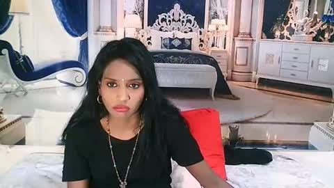 Leah online show from September 2025 05:35:01 PM