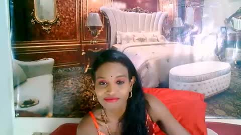 Leah online show from October 2025 06:38:02 PM