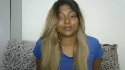 indianqtpie6 online show from September 2025 06:41:02 PM