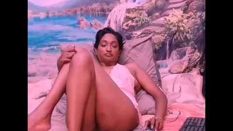 Snapshot of indianspicy69 chatting on February 2025 11:24:01 PM Shreya online show from February 2025 11:24:01 PM