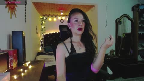 Indigo Wild  online show from October 2025 01:18:01 AM