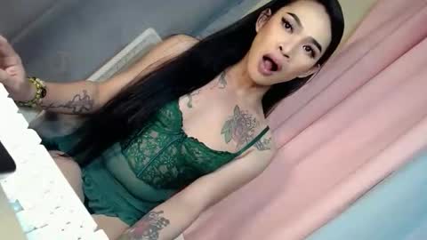Snapshot of indra_mae chatting on May 2026 06:16:02 PM Mae online show from May 2026 06:16:02 PM