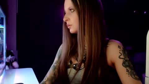 Snapshot of inesdesire chatting on February 2025 07:45:02 PM InesDesire online show from February 2025 07:45:02 PM