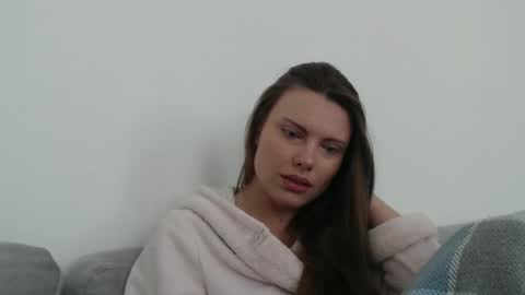 Sweet girl online show from April 2026 09:54:01 AM