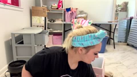 Ingrid online show from November 2025 04:18:01 PM