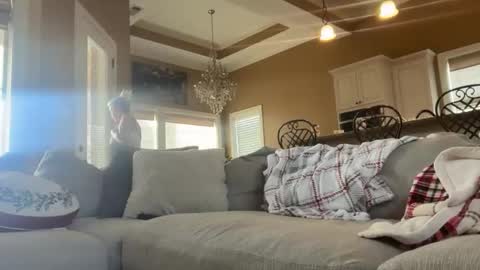 Ingrid online show from December 2025 03:50:02 PM