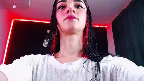 Ingrid Zese online show from December 2025 07:29:02 PM