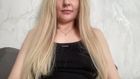 iniva05 online show from March 2026 01:22:02 PM