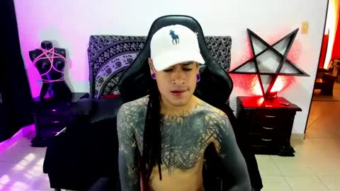 Snapshot of ink_u_buzz chatting on February 2025 03:39:01 PM Dani online show from February 2025 03:39:01 PM