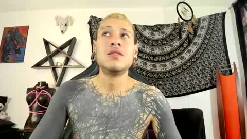 Snapshot of ink_u_buzz chatting on October 2025 02:28:01 PM Dani online show from October 2025 02:28:01 PM