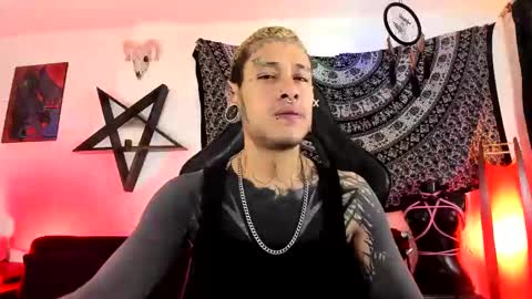 Snapshot of ink_u_buzz chatting on October 2025 02:56:02 PM Dani online show from October 2025 02:56:02 PM