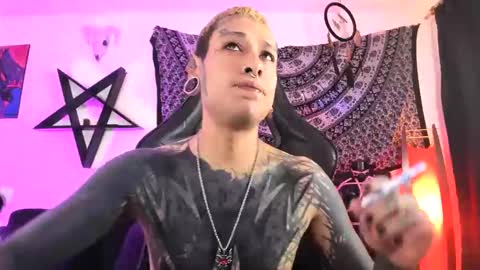 Snapshot of ink_u_buzz chatting on October 2025 06:50:02 AM Dani online show from October 2025 06:50:02 AM