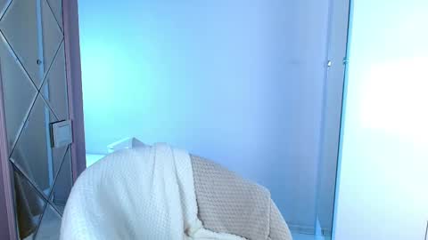 Lina online show from February 2025 09:21:02 PM