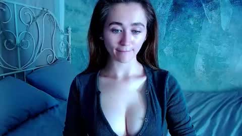 Lina online show from October 2025 12:44:02 AM