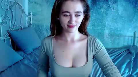 Lina online show from October 2025 01:17:01 AM