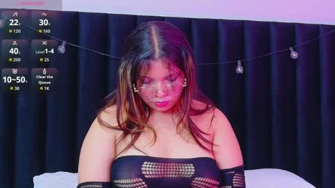 Snapshot of innocenthazel chatting on October 2025 12:06:02 PM innocenthazel online show from October 2025 12:06:02 PM