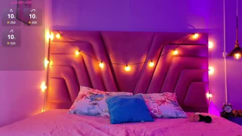 Snapshot of innocenthazel chatting on October 2025 02:37:02 AM innocenthazel online show from October 2025 02:37:02 AM