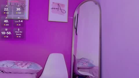 Snapshot of innocenthazel chatting on November 2025 01:00:02 PM innocenthazel online show from November 2025 01:00:02 PM