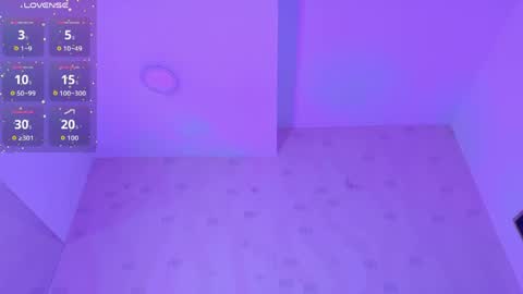 innocenthazel online show from April 2026 12:35:01 PM