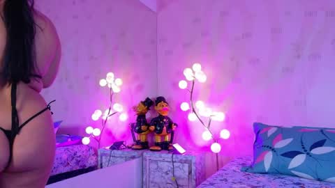 innocenthazel online show from April 2026 12:04:01 PM