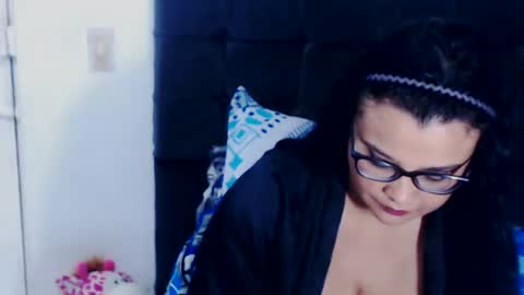 Snapshot of inouebleach chatting on June 2026 10:30:02 PM NATASHA online show from June 2026 10:30:02 PM