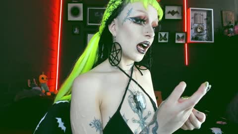 Snapshot of insania_999 chatting on December 2024 04:49:02 PM SANIA online show from December 2024 04:49:02 PM