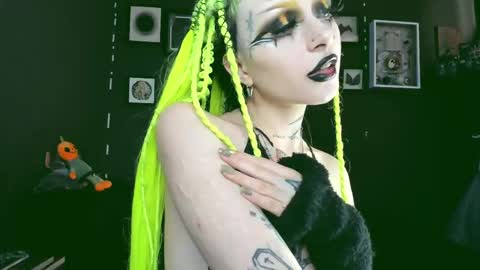 Snapshot of insania_999 chatting on February 2025 07:45:02 PM SANIA online show from February 2025 07:45:02 PM