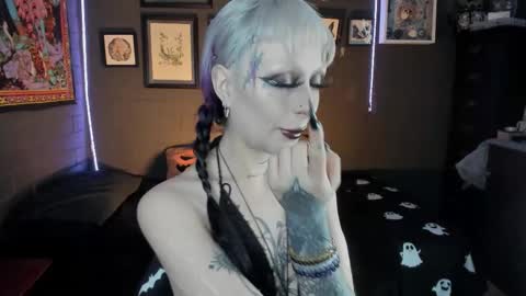 Snapshot of insania_999 chatting on November 2025 05:25:01 PM SANIA online show from November 2025 05:25:01 PM