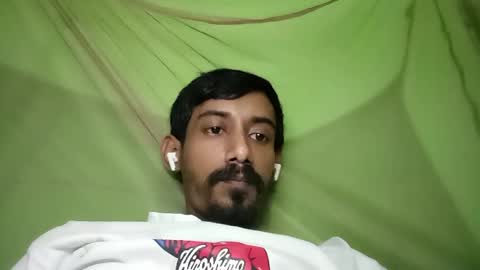 interne8famous online show from November 2025 01:46:01 PM