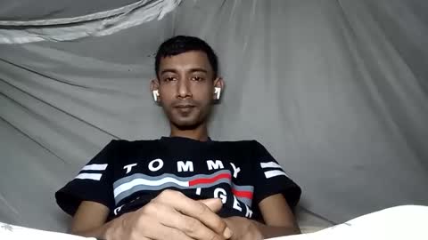 interne8famous online show from November 2025 08:14:01 AM