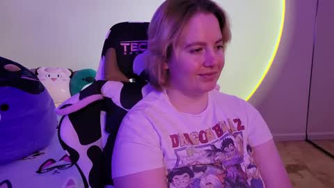 Faye online show from January 2025 07:20:01 PM