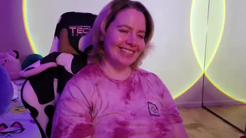 Faye online show from February 2025 04:34:01 AM