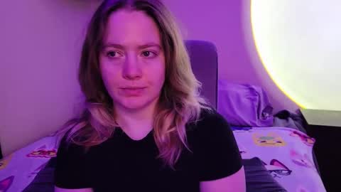 Faye online show from January 2026 04:27:01 AM