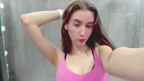 Snapshot of internetsexplorer chatting on December 2024 03:44:01 PM Bernadette  Join  online show from December 2024 03:44:01 PM