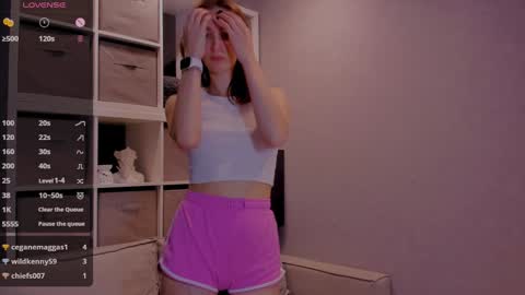 Snapshot of internetsexplorer chatting on December 2024 03:11:02 PM Bernadette  Join  online show from December 2024 03:11:02 PM