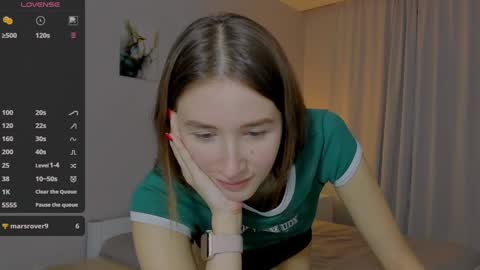 Snapshot of internetsexplorer chatting on January 2025 07:34:02 PM Bernadette  Join  online show from January 2025 07:34:02 PM