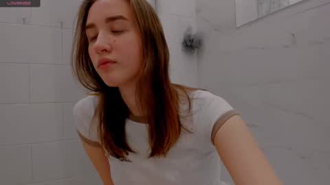 Snapshot of internetsexplorer chatting on February 2025 07:05:01 PM Bernadette  Join  online show from February 2025 07:05:01 PM