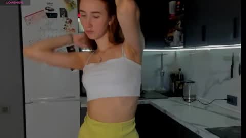 Snapshot of internetsexplorer chatting on October 2025 11:58:01 AM Bernadette  Join  online show from October 2025 11:58:01 AM