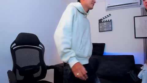 Damian Sam Jack Daniel and James online show from November 2025 03:04:01 AM