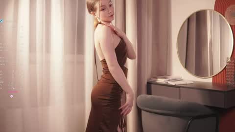 Avie online show from May 2026 06:12:02 PM