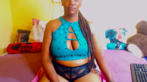 Snapshot of intimacysexy chatting on November 2025 08:41:01 PM boniswa caroline online show from November 2025 08:41:01 PM