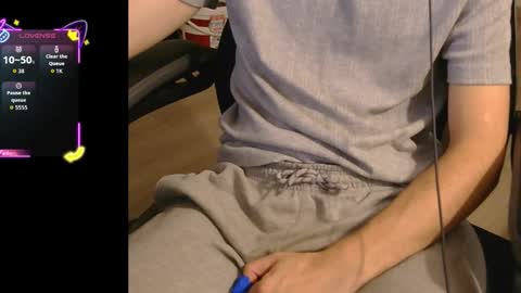 Snapshot of introvertgamer chatting on October 2025 07:03:01 PM introvertgamer online show from October 2025 07:03:01 PM