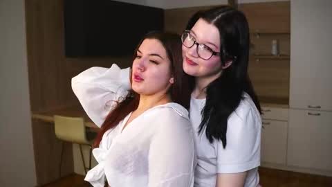 Snapshot of ionatotzke chatting on December 2025 05:19:02 PM Alex glasses Emily online show from December 2025 05:19:02 PM