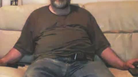 Snapshot of iowalaserbear chatting on February 2026 07:10:02 AM iowalaserbear online show from February 2026 07:10:02 AM