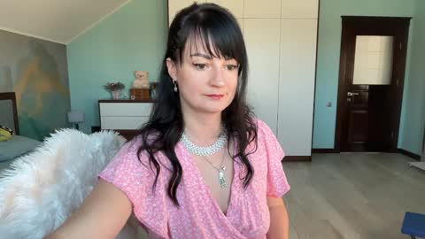 iracherrynow online show from April 2026 10:12:02 AM