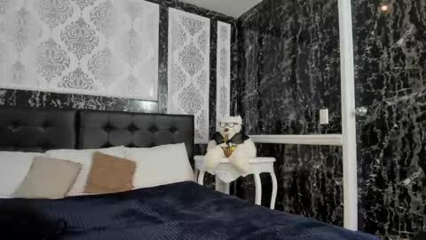 Irenne Wilson Online 0700 to 1400 gmt-5 online show from November 2025 12:41:02 PM